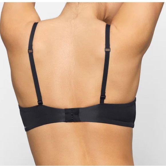 SKIMS T-shirt Demi Bra - Picture 3 of 6